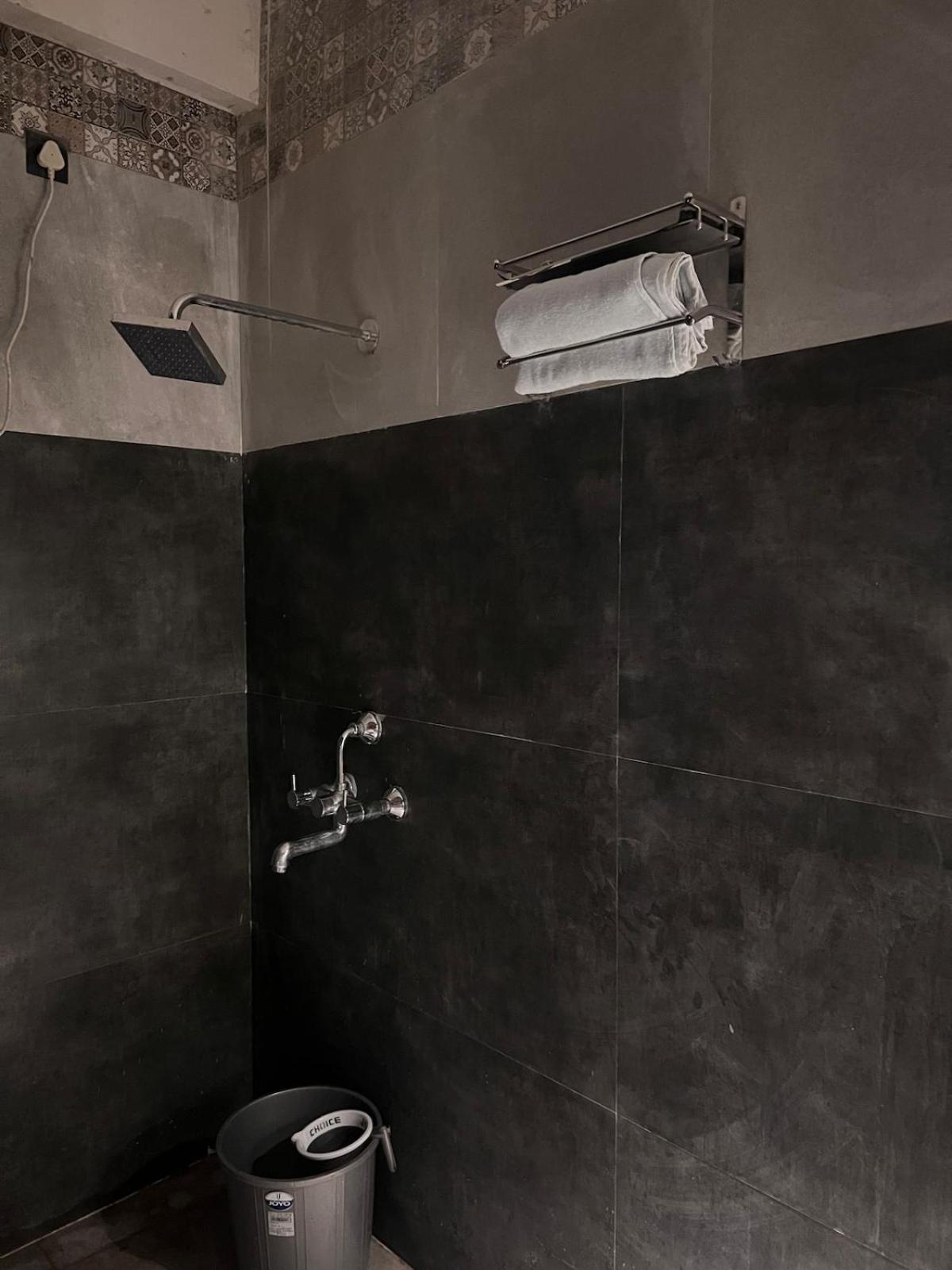 Alipore Abode-stay In The Heart Of *